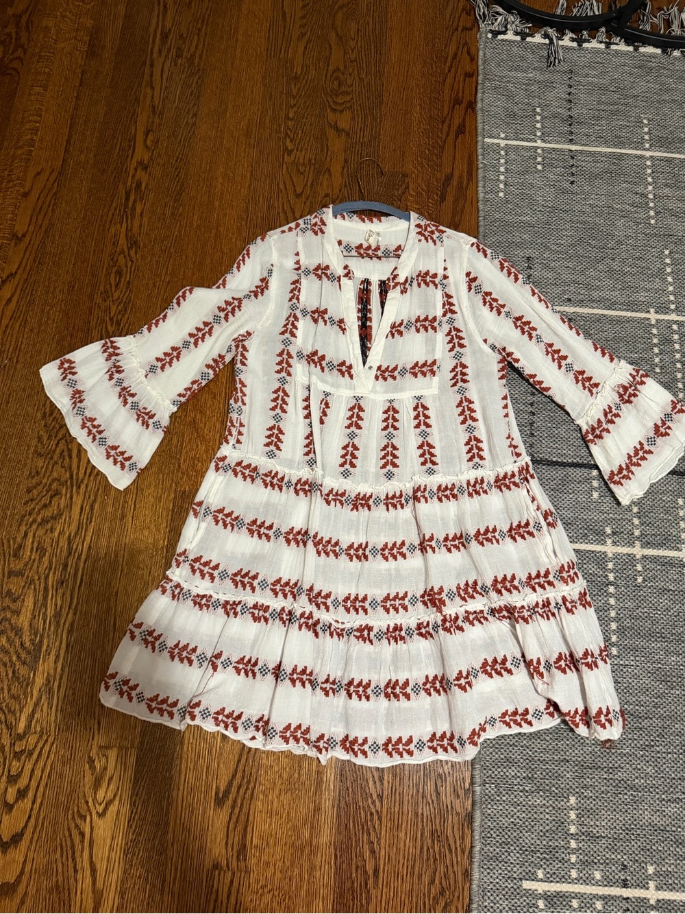 Elan Clara Women's Tiered 3/4 Sleeve Relaxed Fit Mini Dress Red Arrow Sz M/L